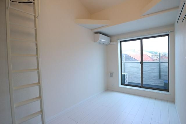 アリロッセ赤羽の居間・リビング