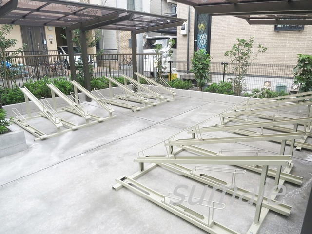 リブリ・アヴニール・ドレのその他共用部分|屋根付き自転車置き場です☆