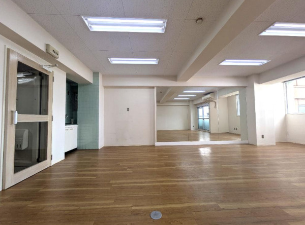 大阪市北区中津１丁目の店舗事務所の内装