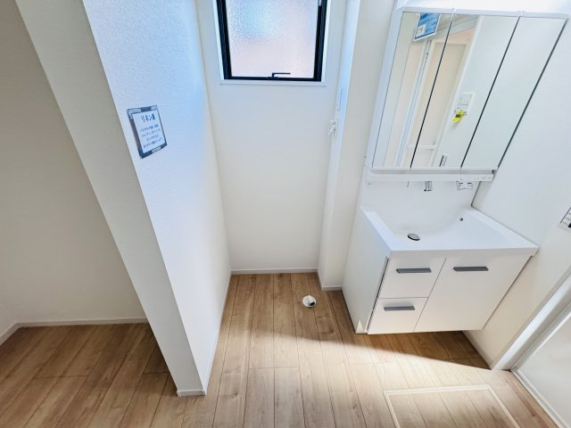 流山市江戸川台東１丁目新築戸建【江戸川台小学校：9分】のランドリースペース|洗濯機置き場