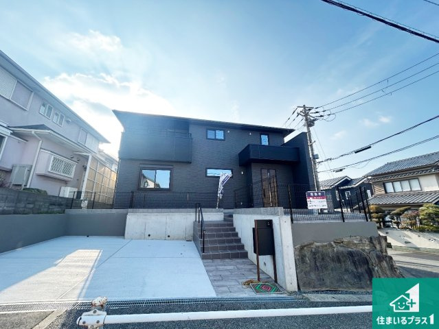 18(土)19(日)現地説明会　神戸市北区広陵町　限定1邸の外観|安心の10年保証！外観を美しく保ち、雨水で汚れを落とします！気になることがありましたら、お気軽にお問い合わせください！