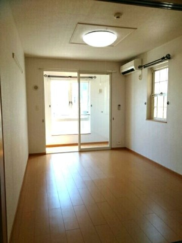 ヒラソールＡの居間・リビング