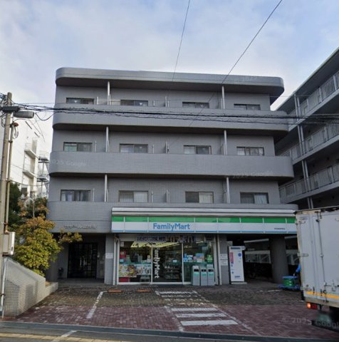 セザール総持寺の外観