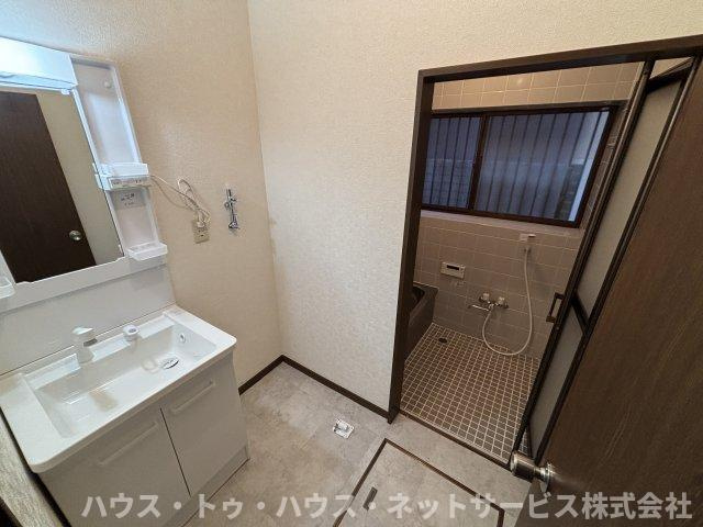 松ヶ崎戸建の洗面所