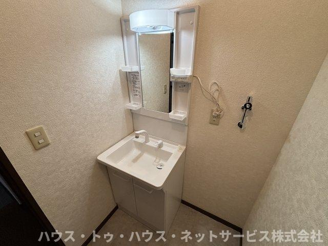 松ヶ崎戸建の独立洗面台