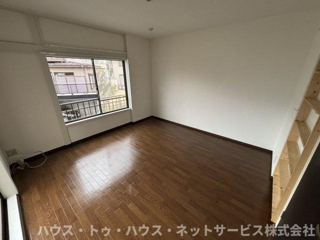 松ヶ崎戸建の洋室