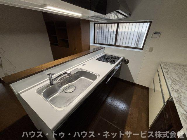 松ヶ崎戸建のキッチン