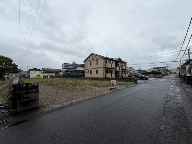 都城市立野町の売地の前面道路含む現地写真