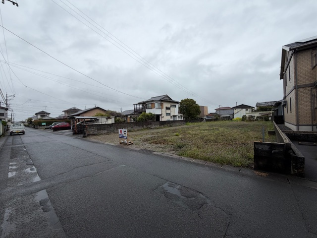 都城市立野町の売地の前面道路含む現地写真
