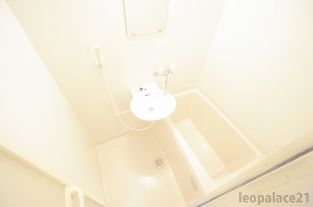 レオパレス東久保の浴室|備品や設備仕様は号室等により異なります現地をご確認下さい。