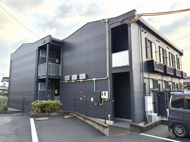 レオパレスプレミール八木の外観|物件の外観です