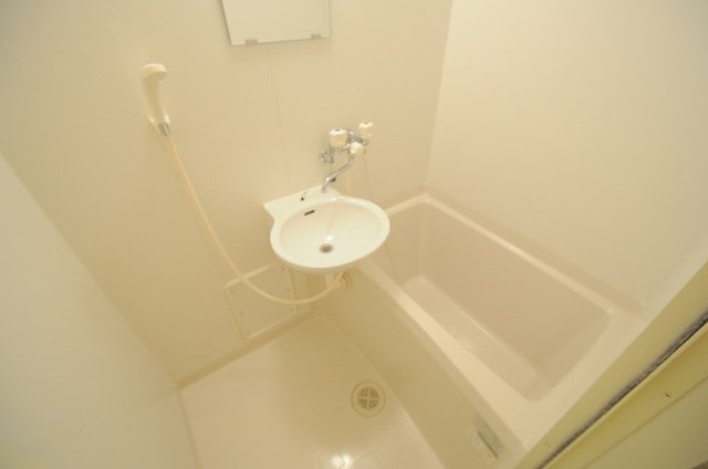 レオパレスはなみずきの浴室|※写真と現状が異なる場合は現状を優先