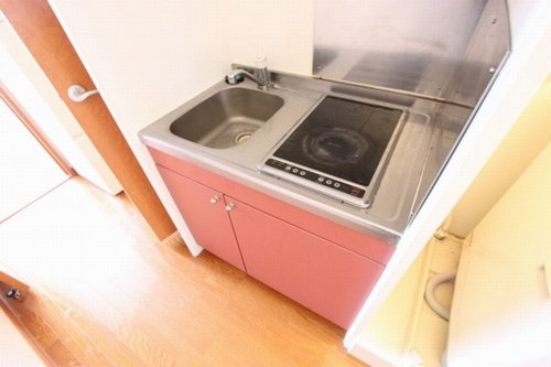 レオパレスオズヴァリーのキッチン|きれいなキッチンです