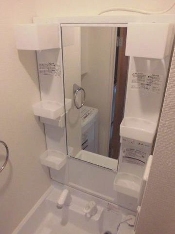 クレイノセゾン　コーボーの内装|独立洗面台