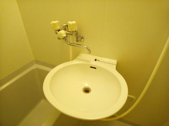 レオパレスＫＡＭＯＮ　Ⅵの内装|内装は落ち着いています