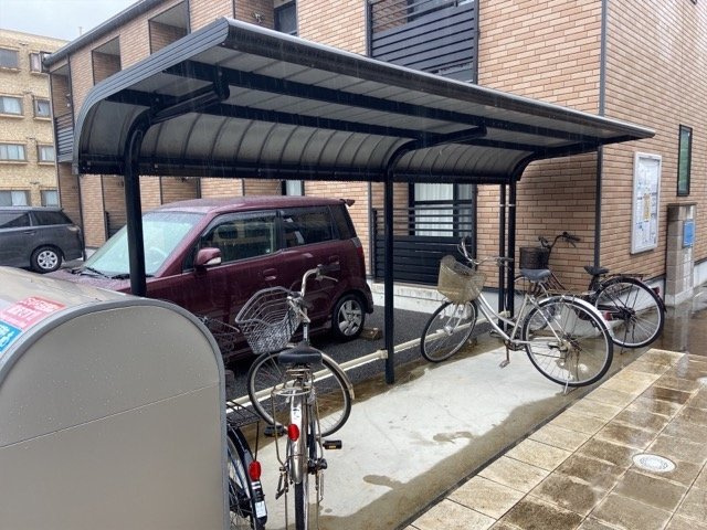 レオネクストアンソレイユＥのその他|駐輪場