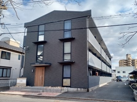 レオパレス城南田村の外観|物件の外観です