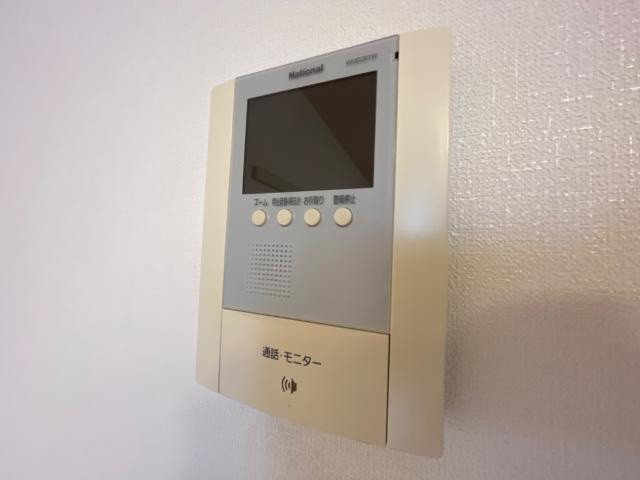 La Patriaの内装|カメラ付インターホン