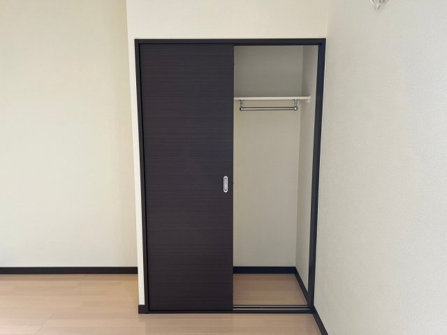 レオネクストグレイス戸坂の内装|明るい室内です