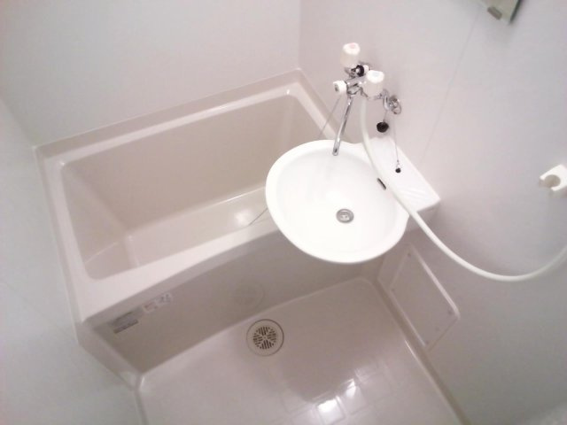 レオネクストグレイス戸坂の浴室|※写真と現状が異なる場合は現状を優先