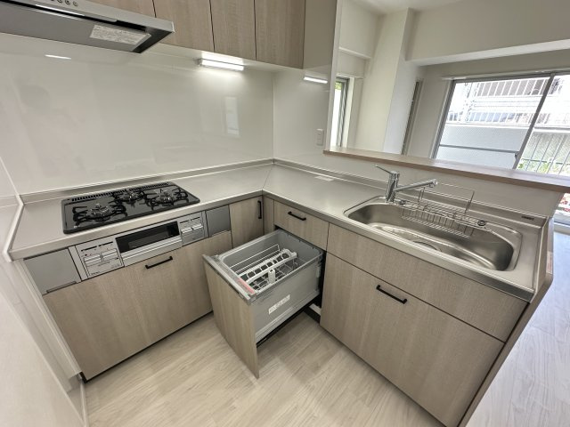 ビックヴァン二俣川ホームズの洋室|家族一人ひとりの大切なプライベート空間の居室。家具の配置などお好みで楽しんでくださいね。