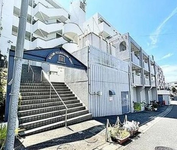 ビックヴァン二俣川ホームズの外観|相鉄本線「二俣川」駅まで徒歩６分で買い物にも便利な立地ですね。