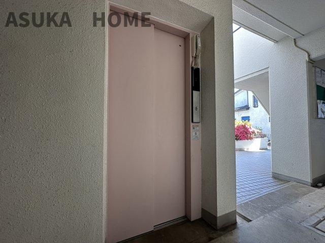 ビックヴァン二俣川ホームズのその他共用部分|エレベーターを完備したマンションです。