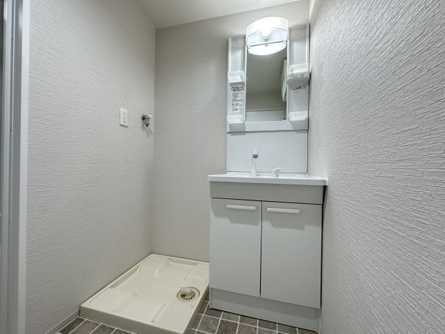 ビックヴァン二俣川ホームズのキッチン|新規リフォームです。気になる水回りも新しくなっているのは嬉しいですね。
