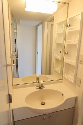 HF駒沢公園レジデンスTOWER　駅近　駒沢公園徒歩圏内　タワー型マンションの洗面所