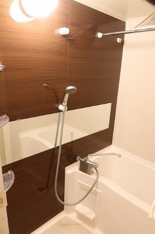 HF駒沢公園レジデンスTOWER　駅近　駒沢公園徒歩圏内　タワー型マンションの浴室