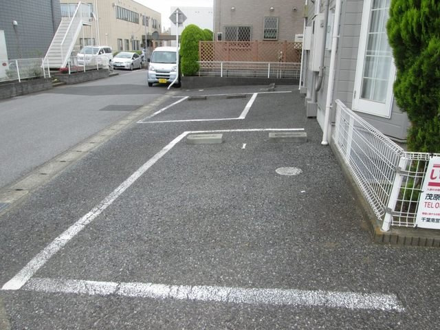 駐車場があるので、車を買う予定の方も安心です