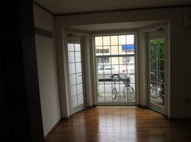 こちらのリビングで趣味の時間をお楽しみください