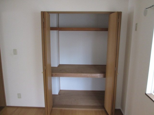 たっぷりとした収納スペースです