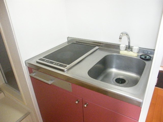 レオパレスみのりビルⅡのキッチン|お料理しやすいキッチンです