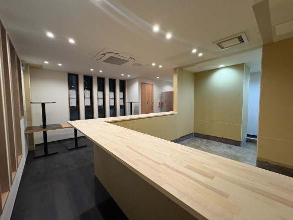 樋之口町店舗の内装