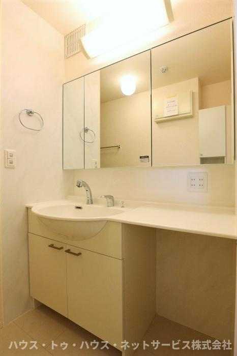 フラッツ酒井根　Ⅰ号棟の洗面所