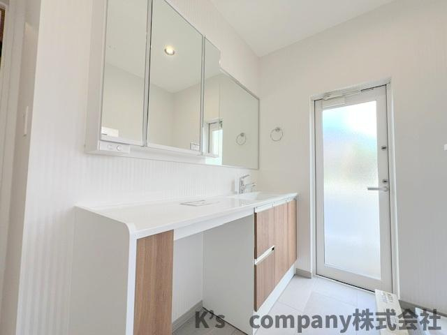 藤沢市用田　中古戸建の独立洗面台|朝の身支度もスムーズ洗面化粧台♪