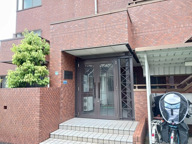 ライツェント浜芦屋のエントランス