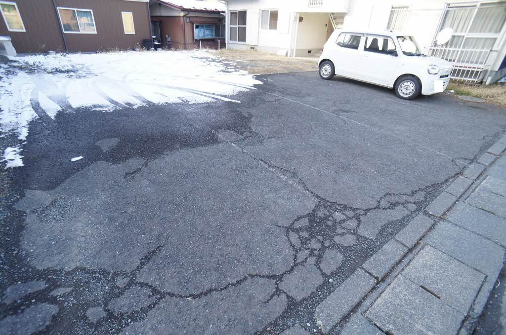 タウニィ陣の駐車場