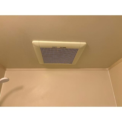 【シャワールーム】 | ドミール上池台 | 換気扇 