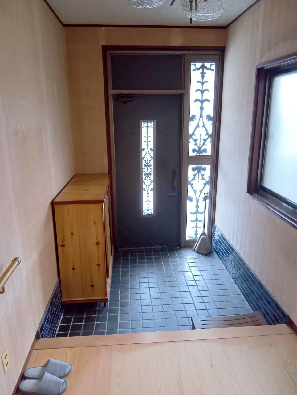 鳥取市用瀬中古戸建の玄関