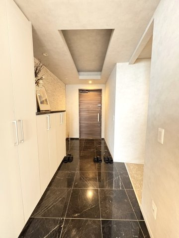 新宿区大京町の中古マンションの玄関|玄関