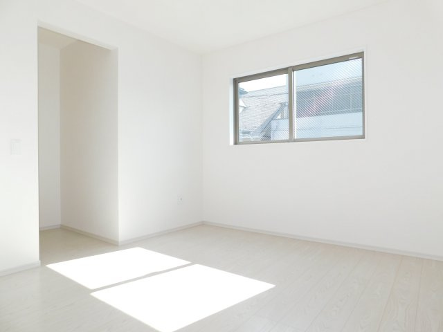 名古屋市南区東又兵ヱ町３丁目の新築一戸建の洋室|◇洋室◇　　南面で明るい洋室６．７帖　ウォークインクローゼット完備！