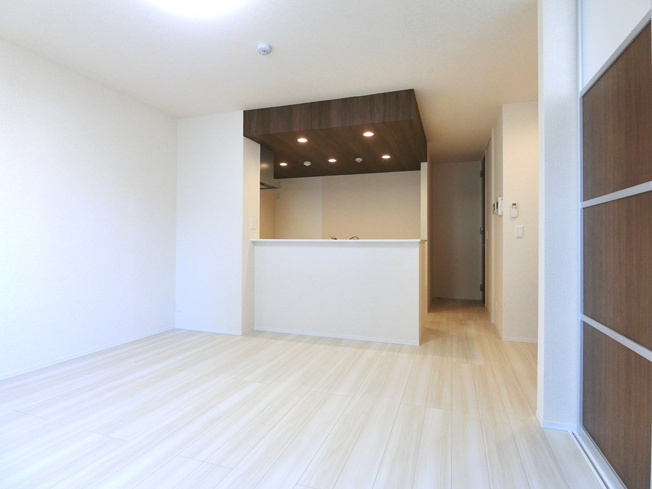 【居間・リビング】 | charme | 同物件内参考画像