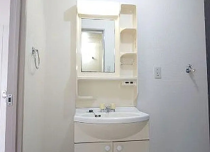 愛知県一宮市1棟売りマンション「満室！」「利回り8.3％」の独立洗面台