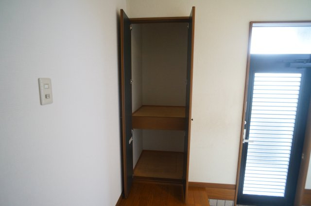 奈良市法蓮町の一戸建ての収納