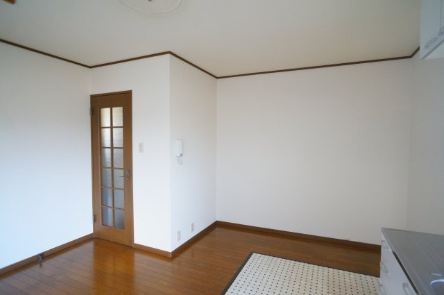 奈良市法蓮町の一戸建ての居間・リビング