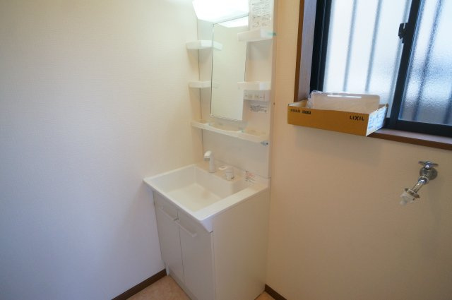 奈良市法蓮町の一戸建ての洗面所