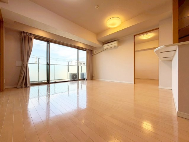 【居間・リビング】