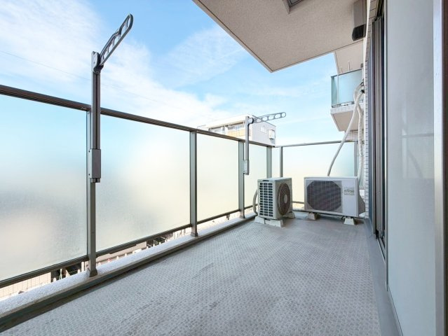 【バルコニー】